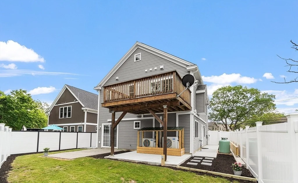Photo of 173 Beach Road