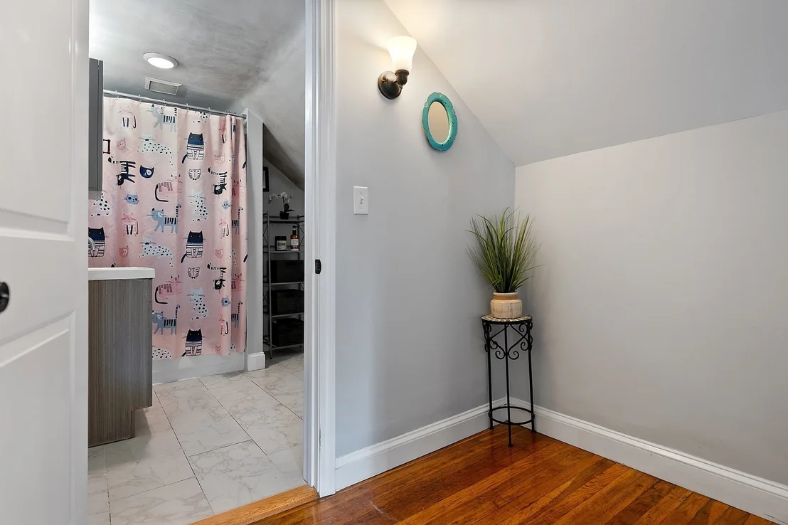 Photo of 10 Windsor Ave