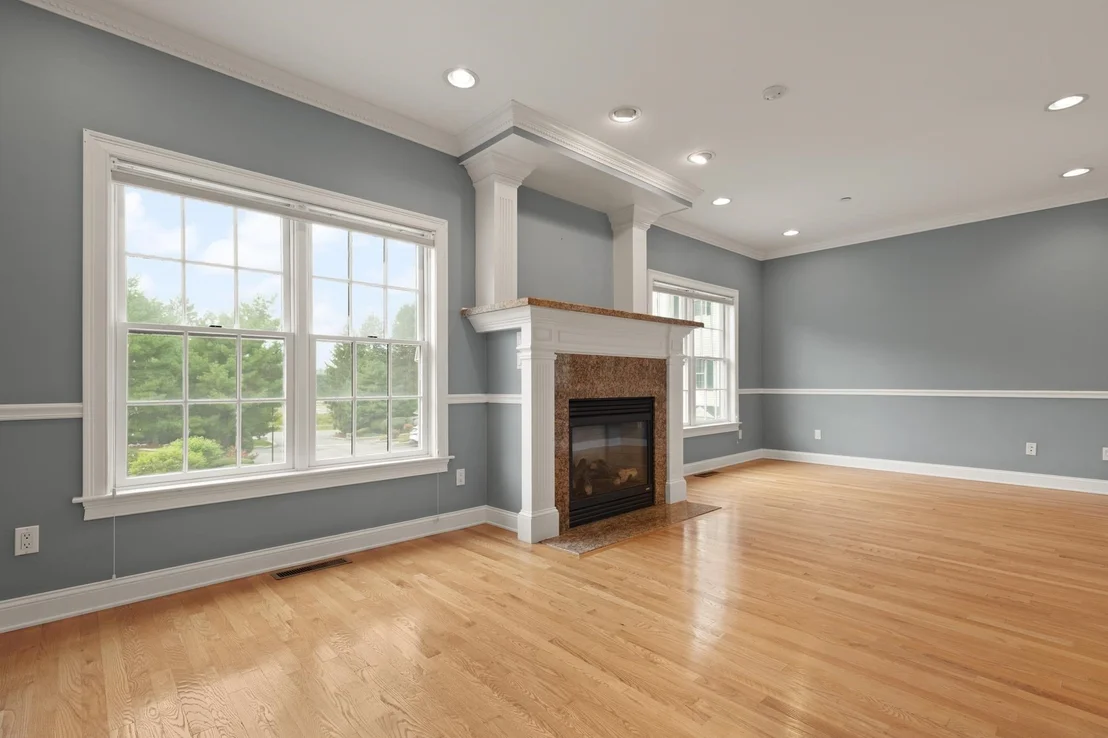 Photo of Unit 8 at 8 Dansreau Place
