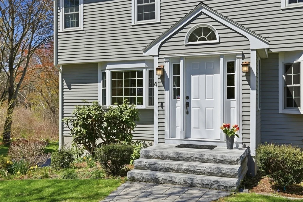 Photo of 4 Meadowbrook Rd