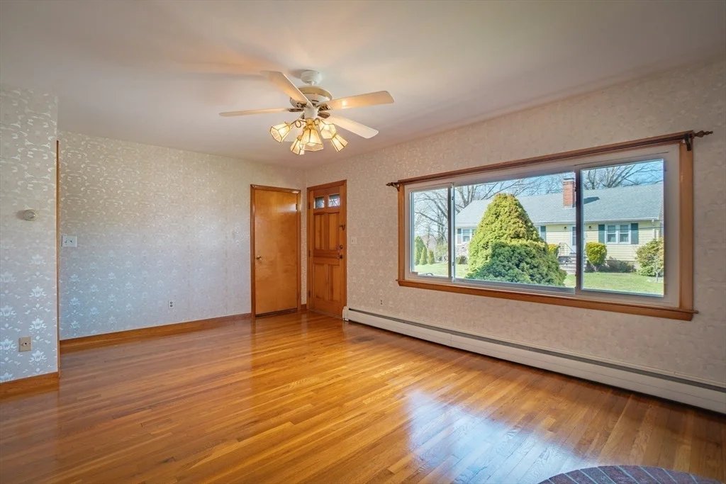 Photo of 7 Cedarcrest Rd