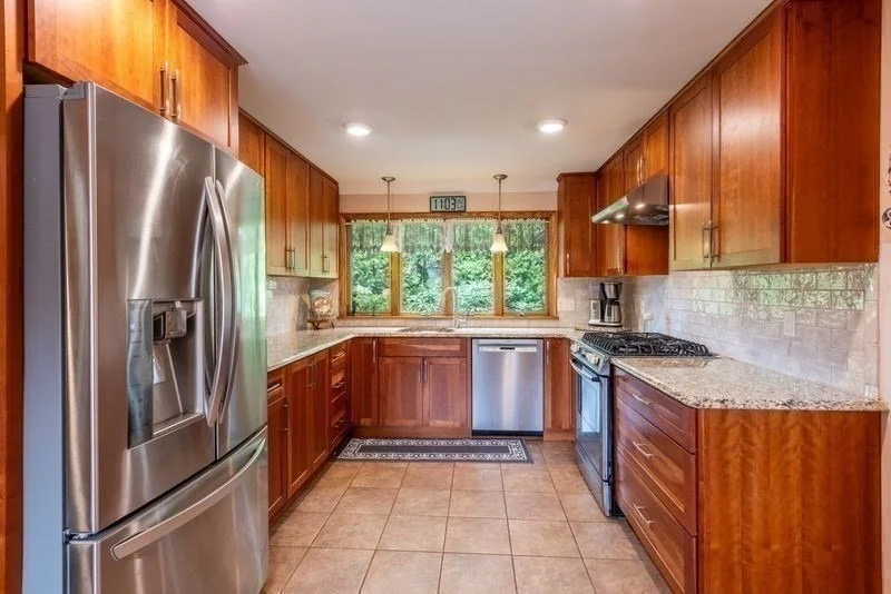 Photo of 560 Middle St