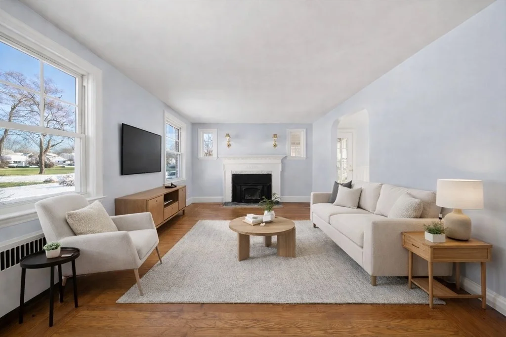 Photo of 25 Newfield Ave