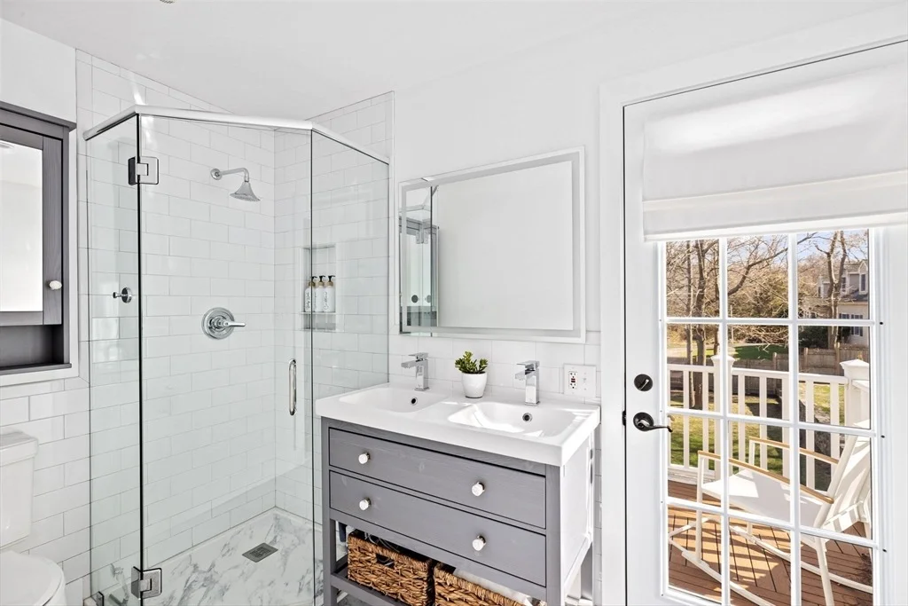 Photo of 10 Wompatuck Rd