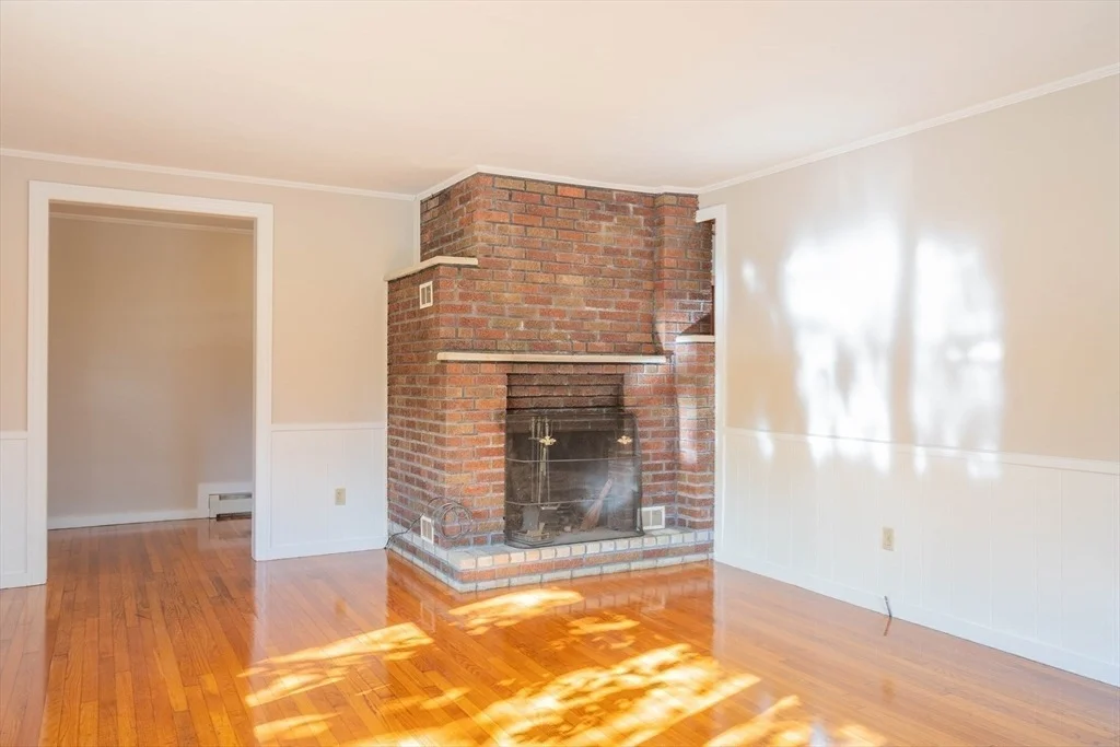 Photo of 181 Main St