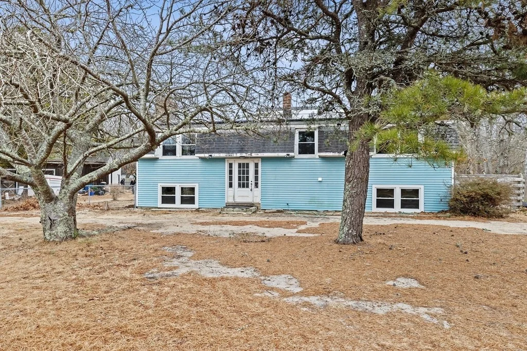 Photo of 1460 Massasoit Rd