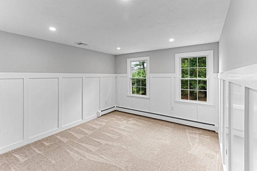 Photo of 300 Maple St