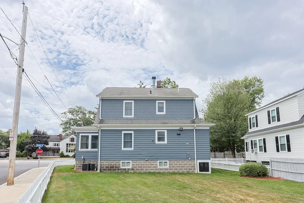 Photo of 76 Beach St