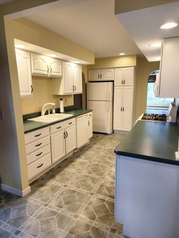 Photo of 39 Everett Ave