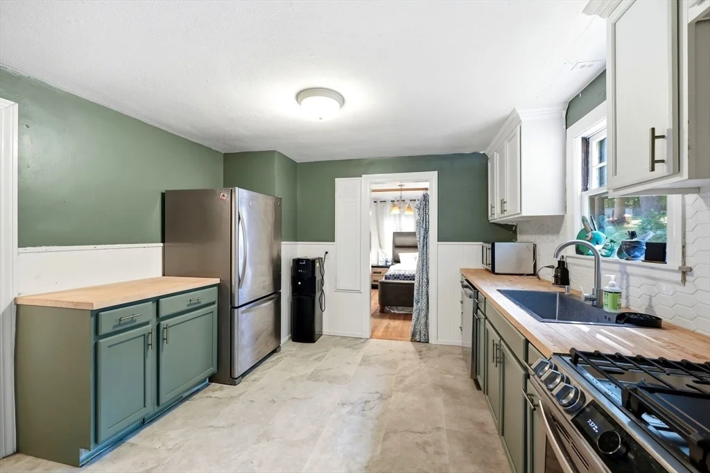 Photo of 219 Old Warren Rd