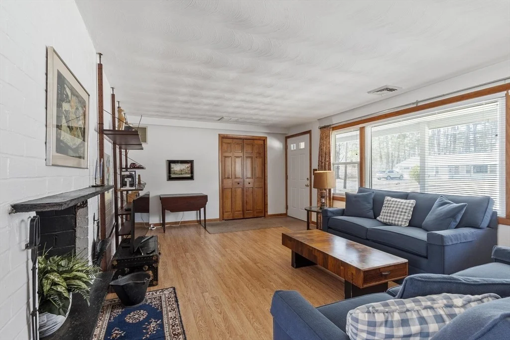 Photo of 20 Donna Rd