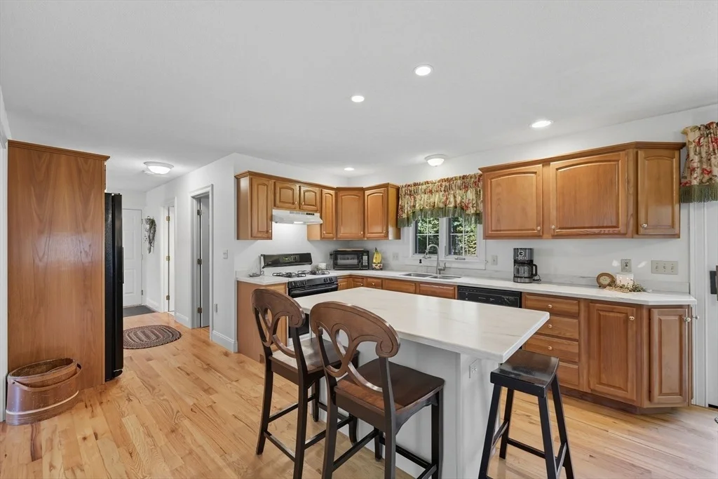 Photo of 20 Great Brook Dr