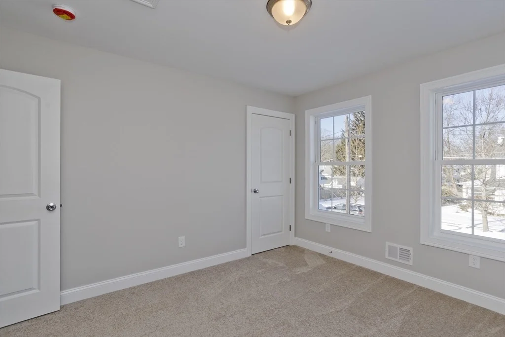 Photo of 37 Ontario St