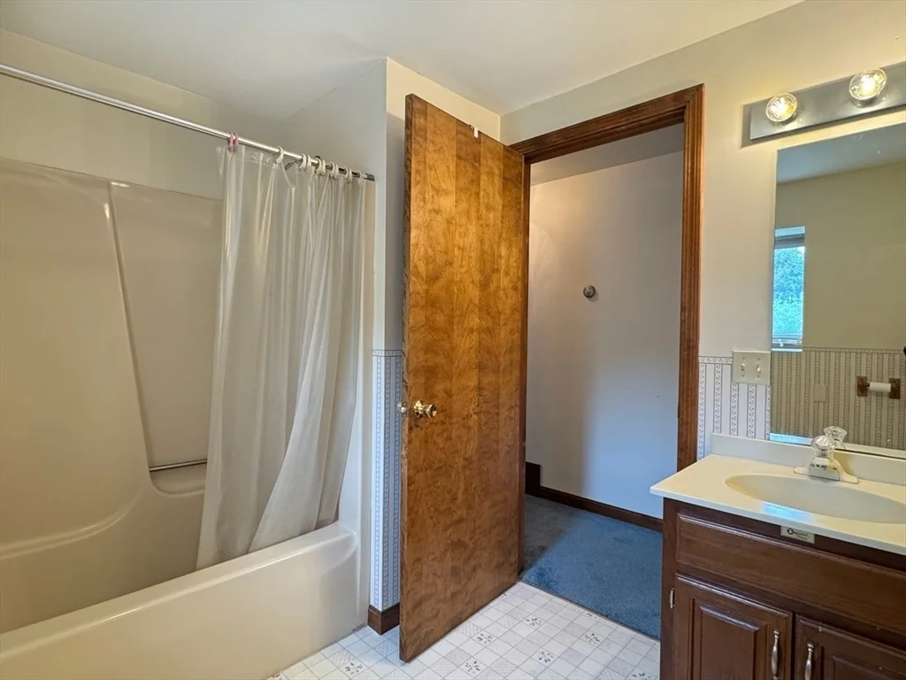 Photo of 486 Turners Falls Road