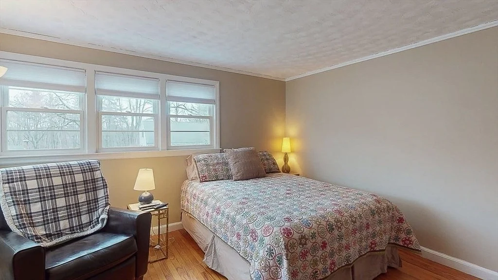 Photo of 7 Nevada Dr
