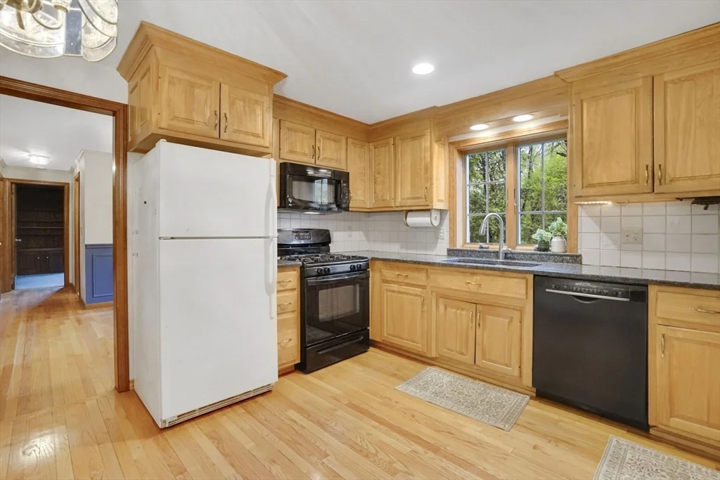 Photo of 6 Garden Ln