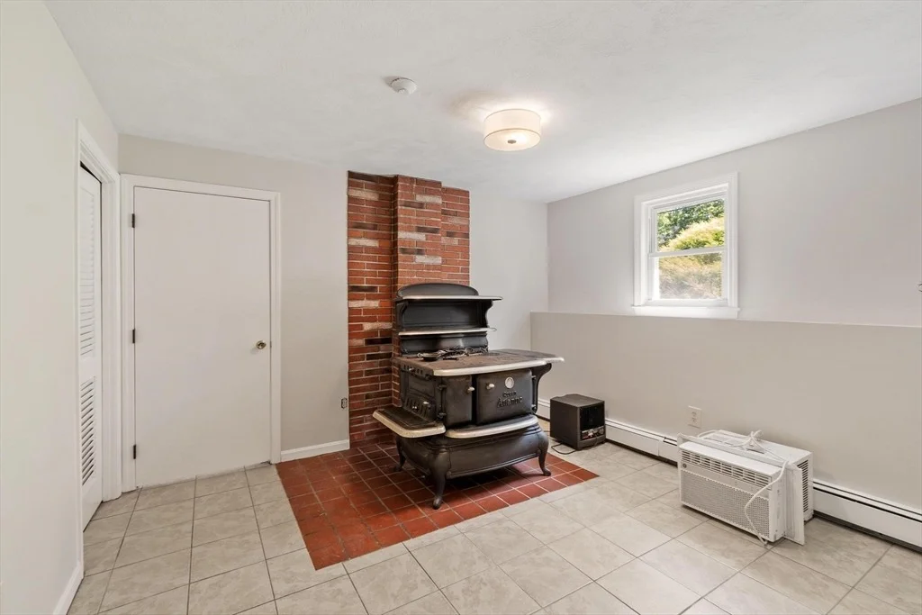 Photo of 7 Locust Street