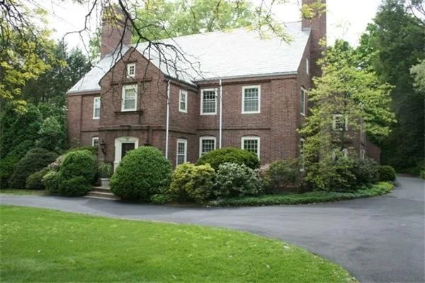 Photo of 20 Roundhill Road