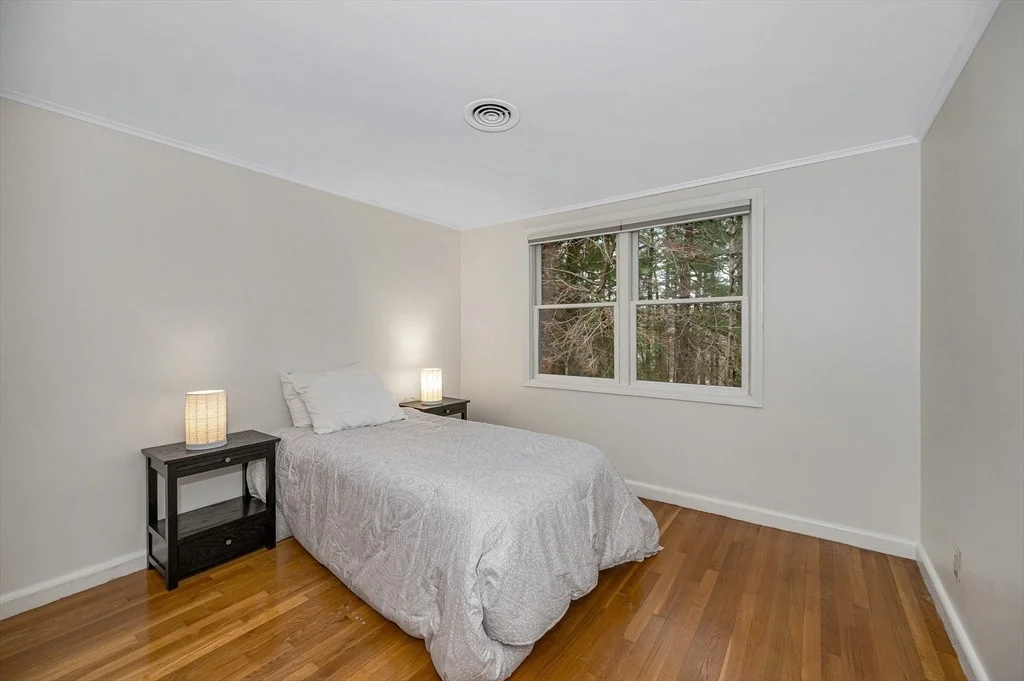 Photo of 14 Holton Road
