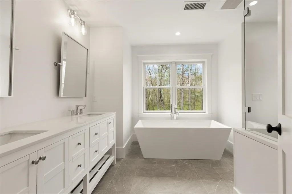 Photo of 16R Eldor Drive