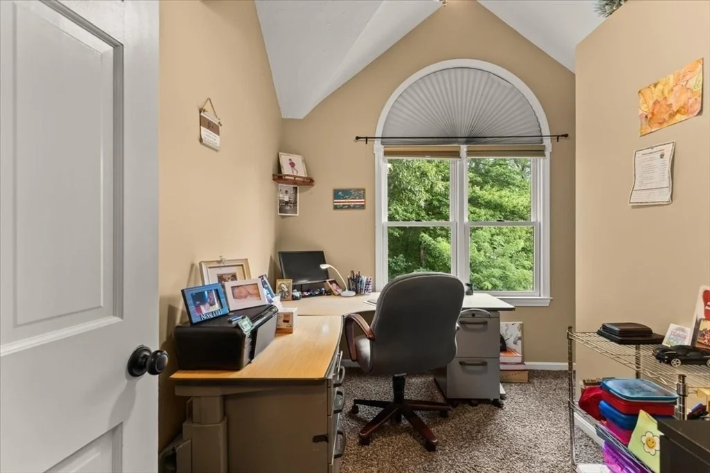 Photo of 15 Eileen Rd