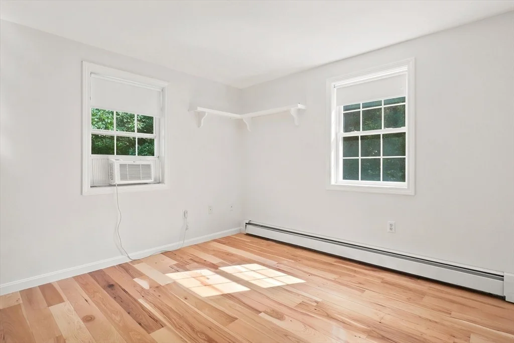 Photo of 250 White Pond Rd