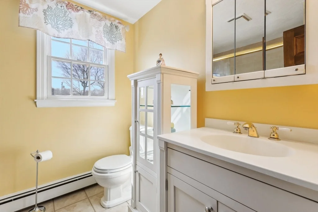 Photo of 6 Waterview Dr
