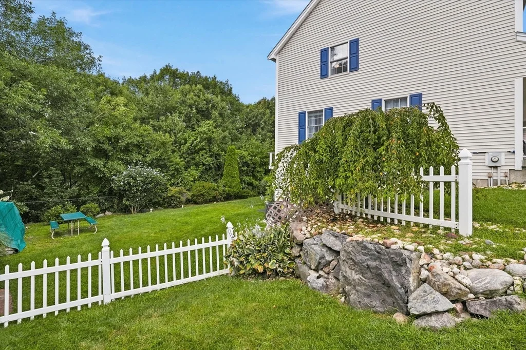 Photo of 33 Fairway Dr