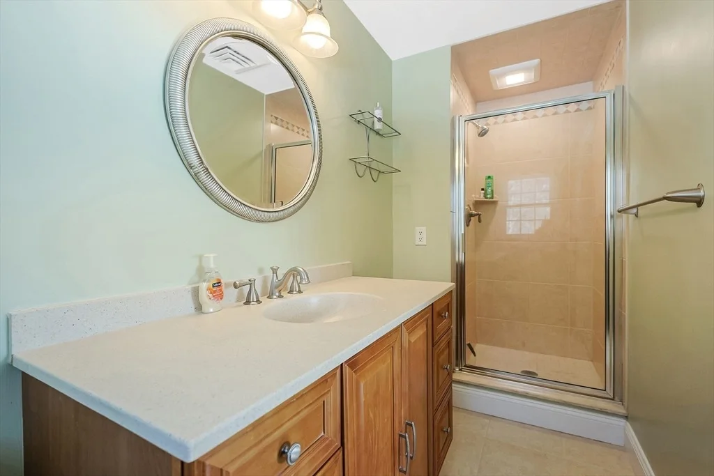 Photo of 3 Vaillencourt Dr
