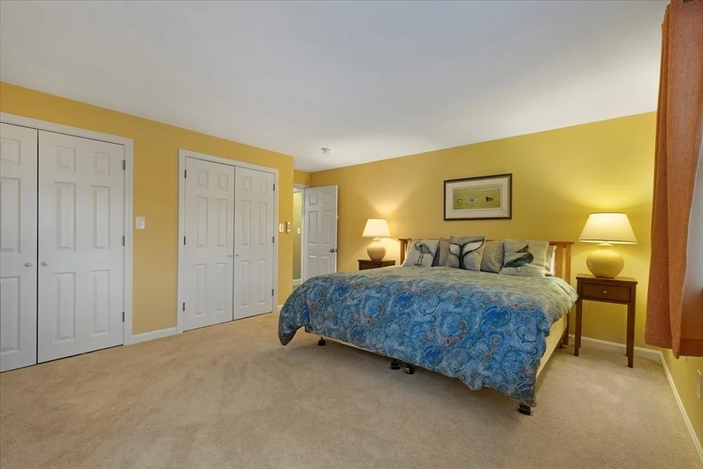 Photo of 87 N Pond Dr