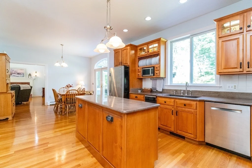Photo of 25 Windsor Dr