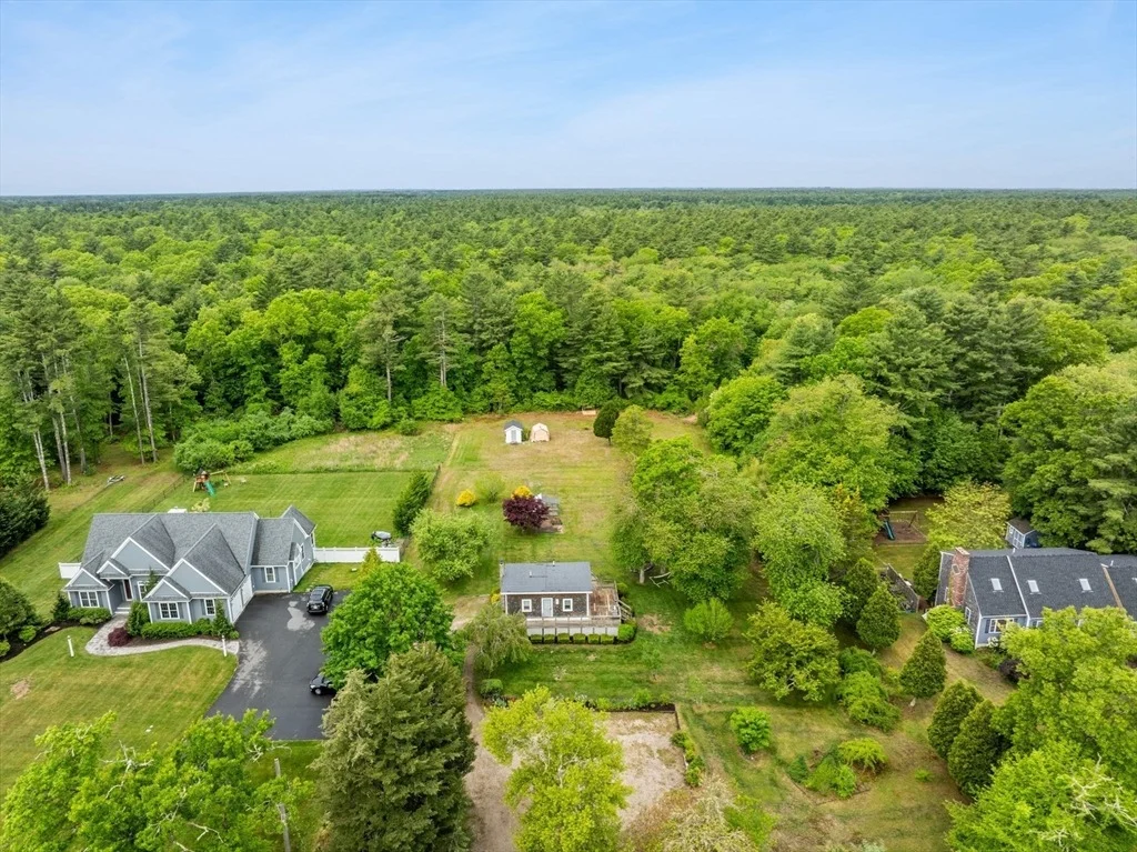 Photo of 301 County Rd