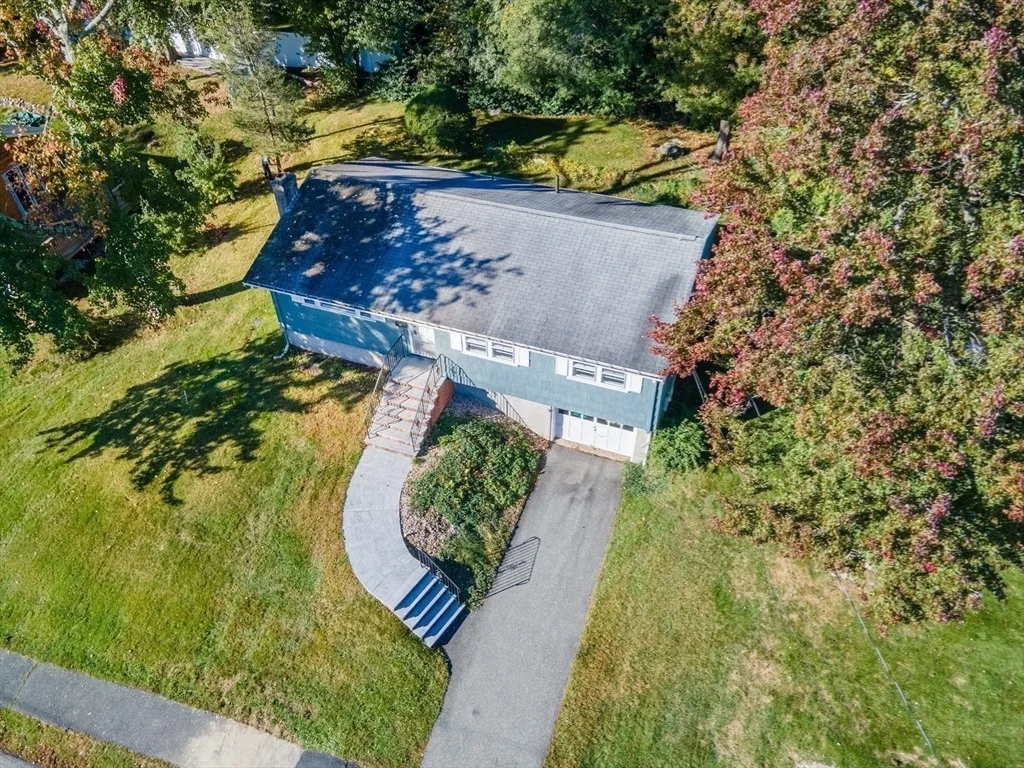 Photo of 124 Juniper Drive