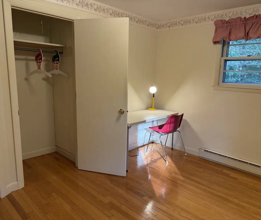 Photo of 35 Carleton Rd