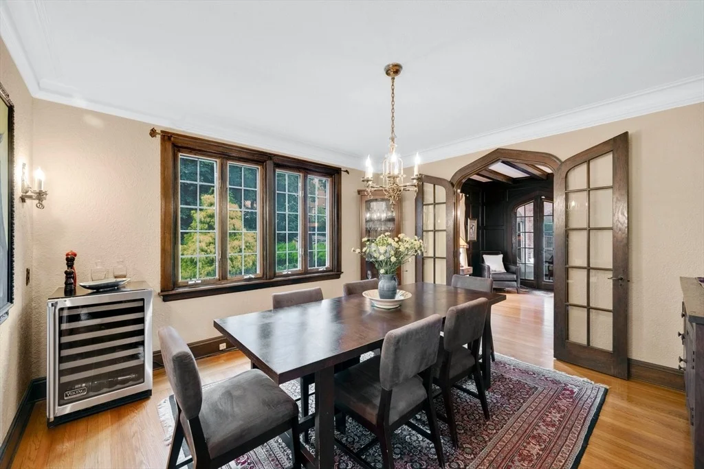 Photo of 44 Meadowbrook Rd