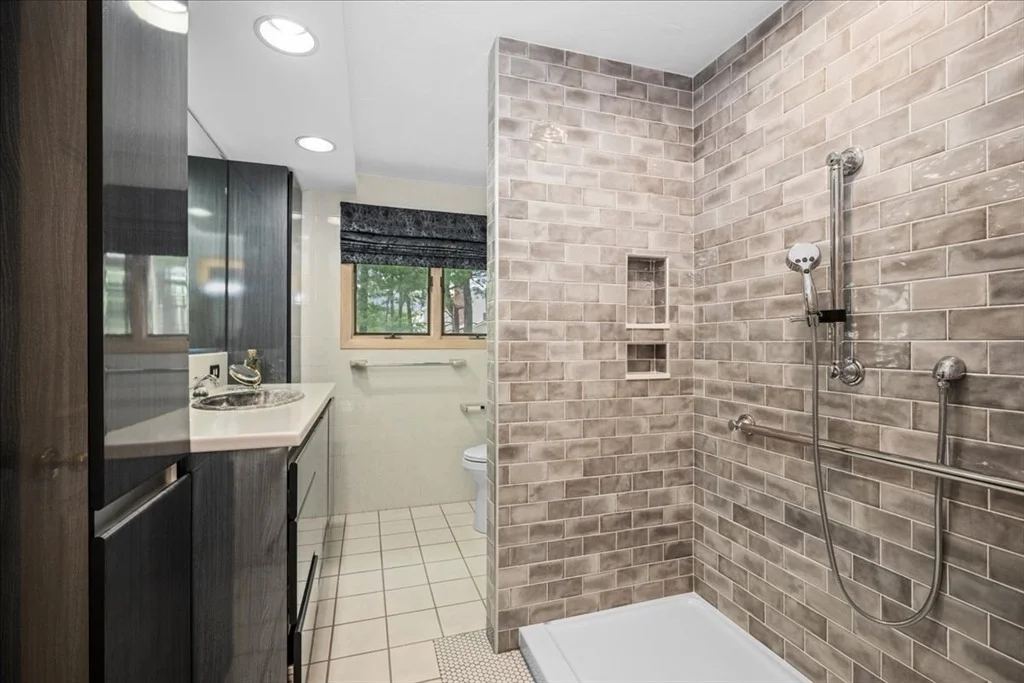 Photo of 25 Curtis St
