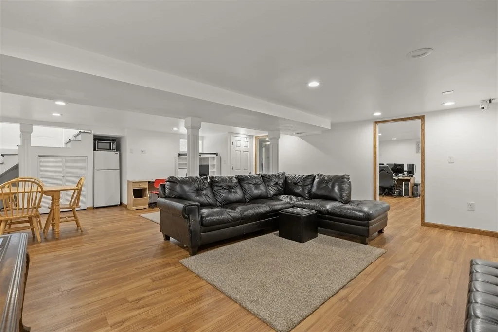 Photo of 10 Perley Ave