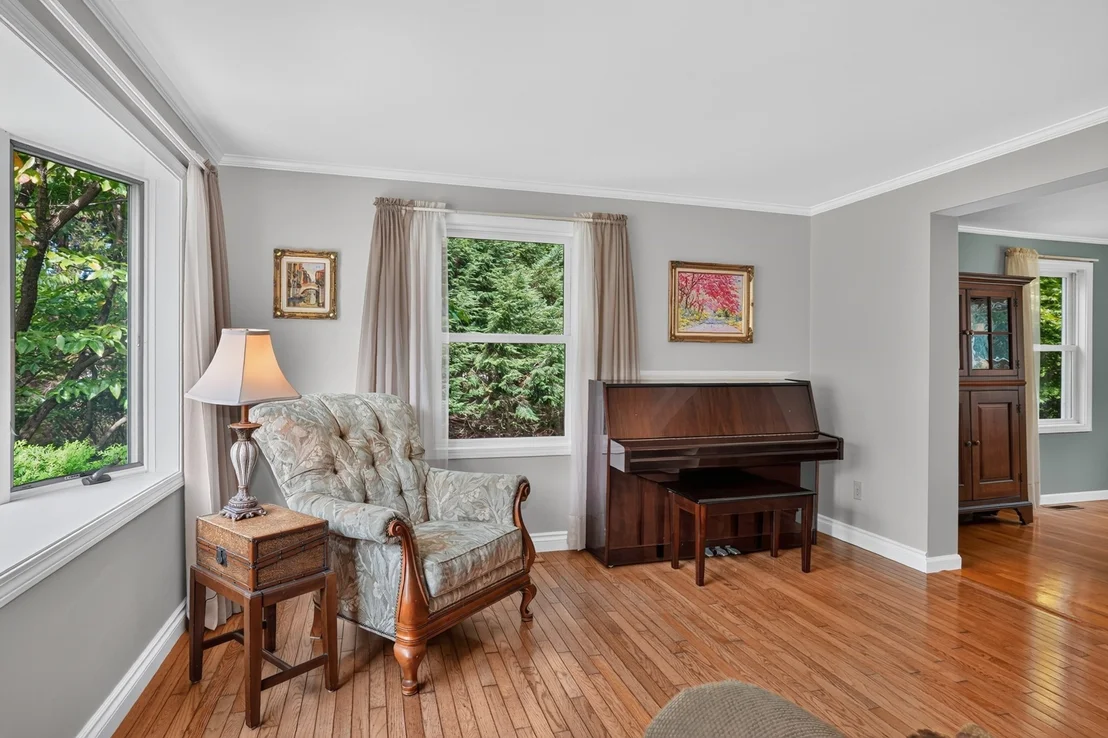 Photo of 5 Carruth Dr