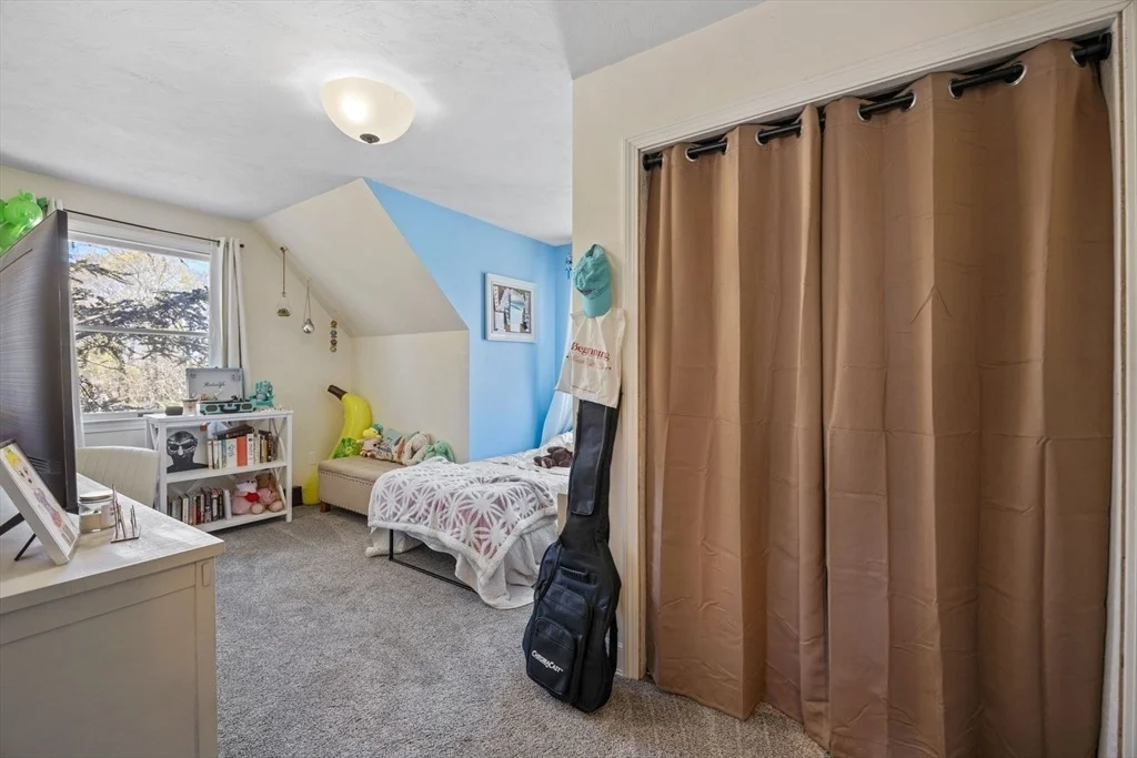 Photo of 32 Everett Road