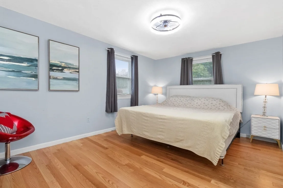 Photo of 30 Lantern Ln