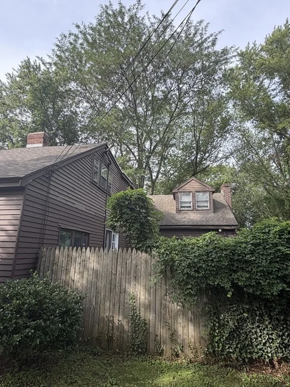 Photo of 32 River Rd