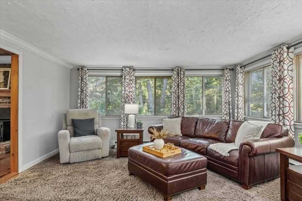 Photo of 11 Hickory Ln
