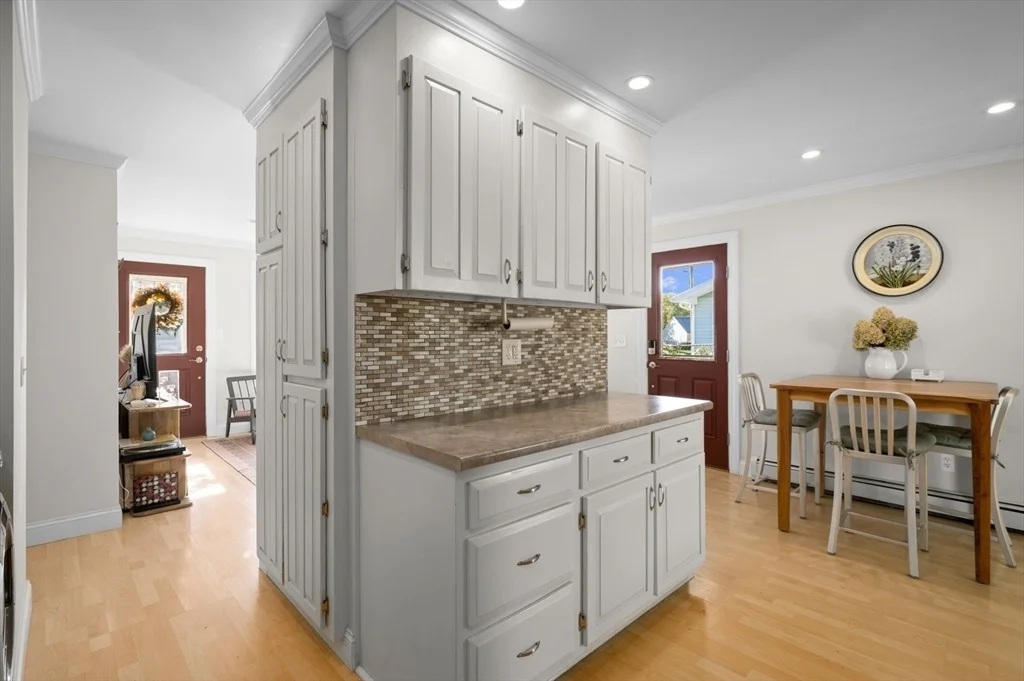 Photo of 18 Middlebrook Rd