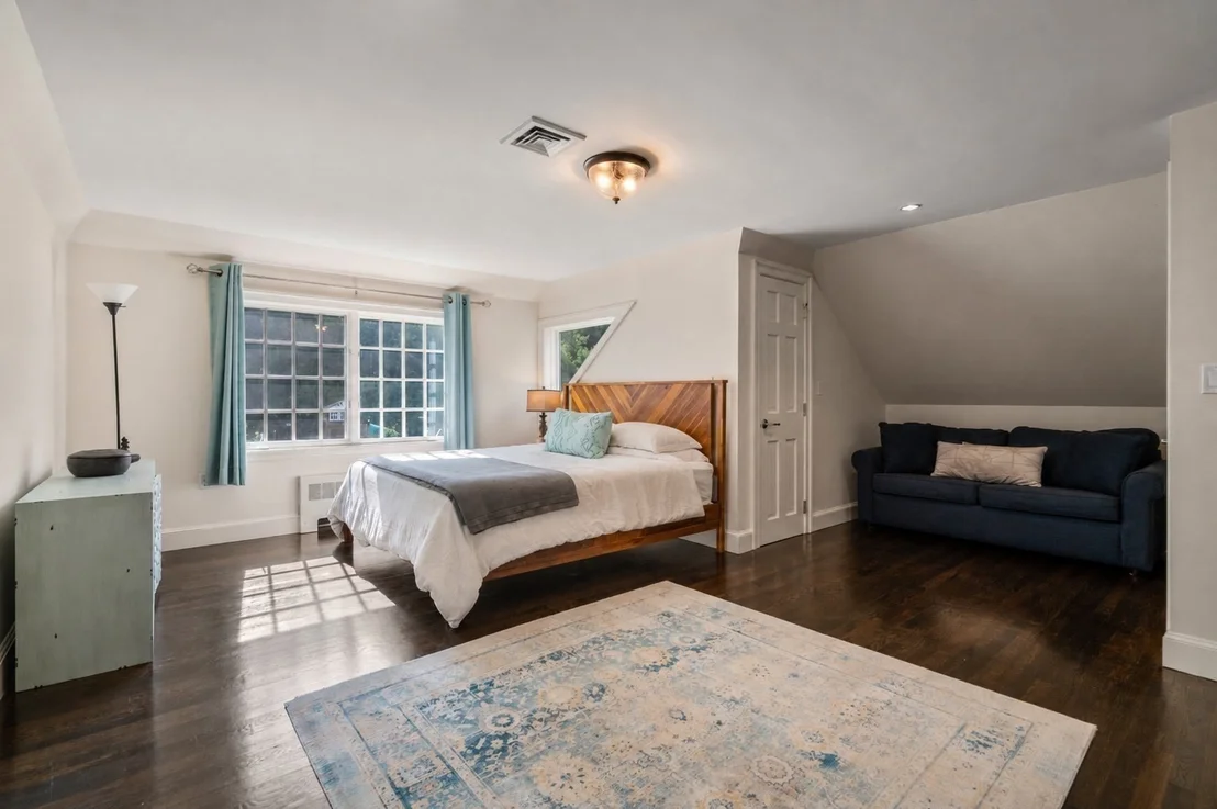 Photo of 150 Pond Road
