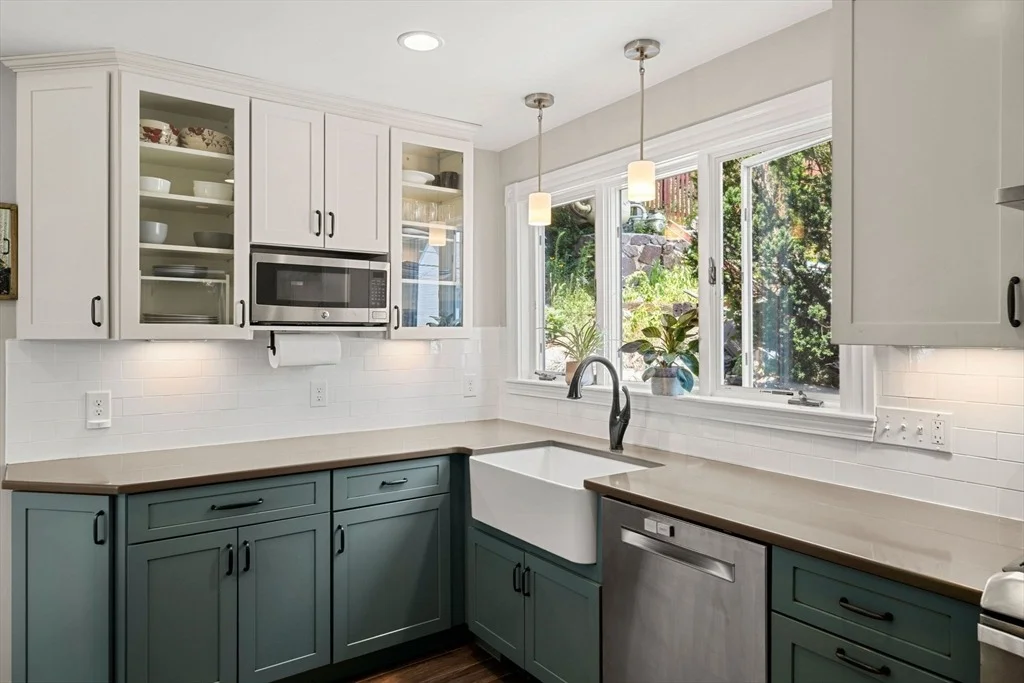 Photo of 90 Forest St
