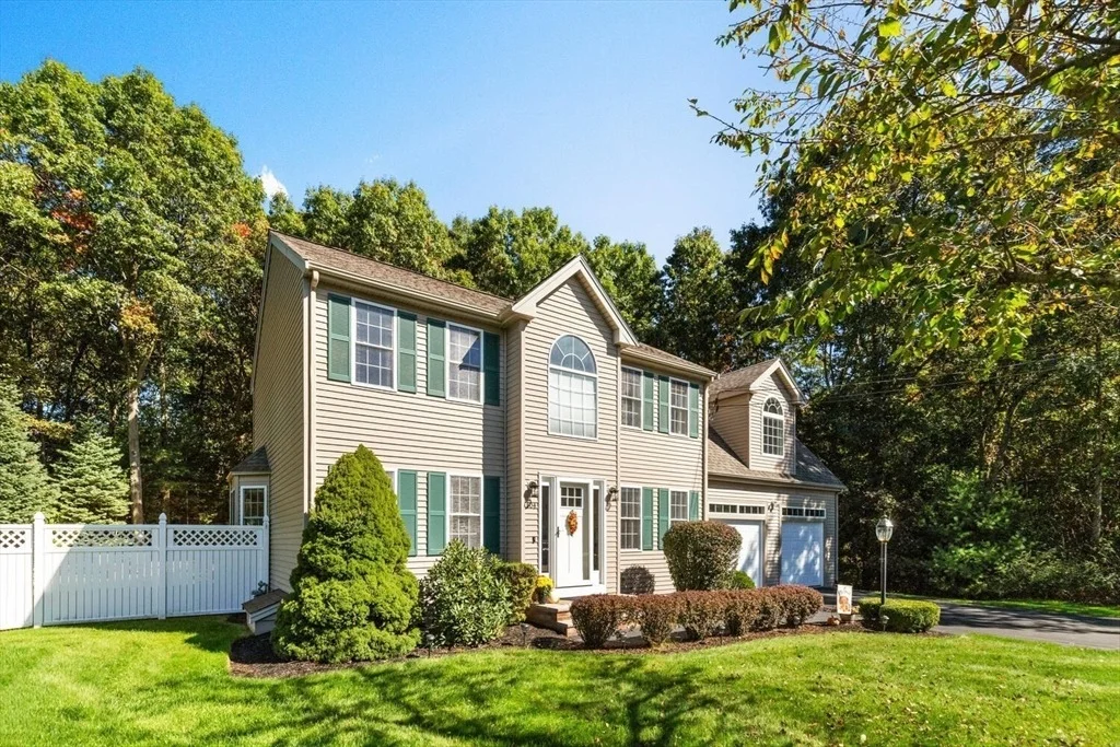 Photo of 104 Ridgewood Dr