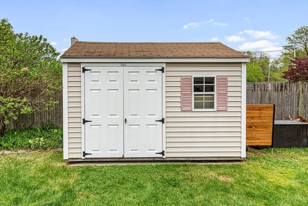 Photo of 528 Brown Ave