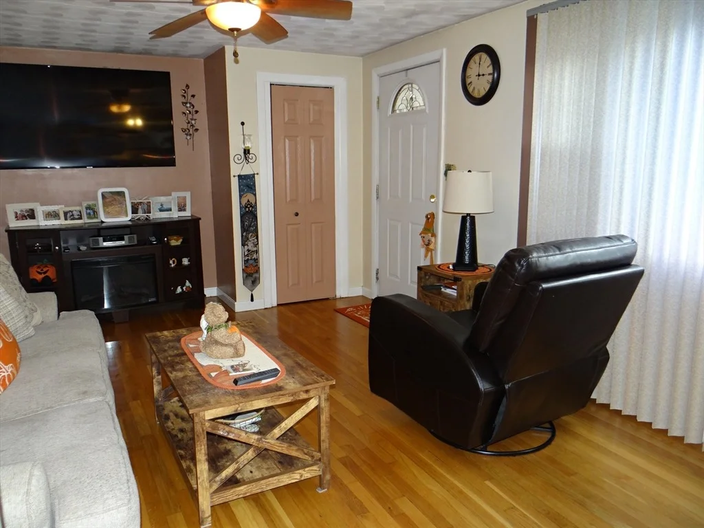 Photo of 25 Marshall Ave