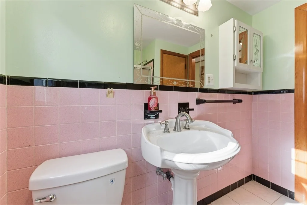 Photo of 18 Smith Avenue
