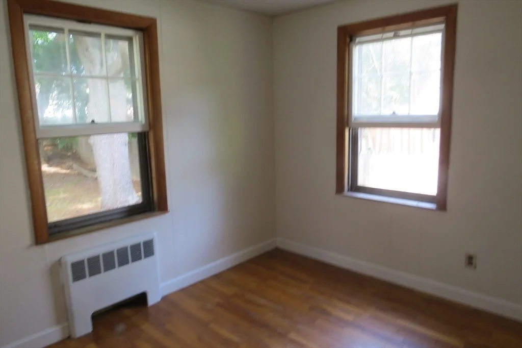 Photo of 102 Ewing Dr